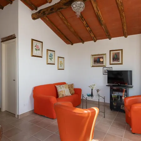 Chantal By Interhome Capannori